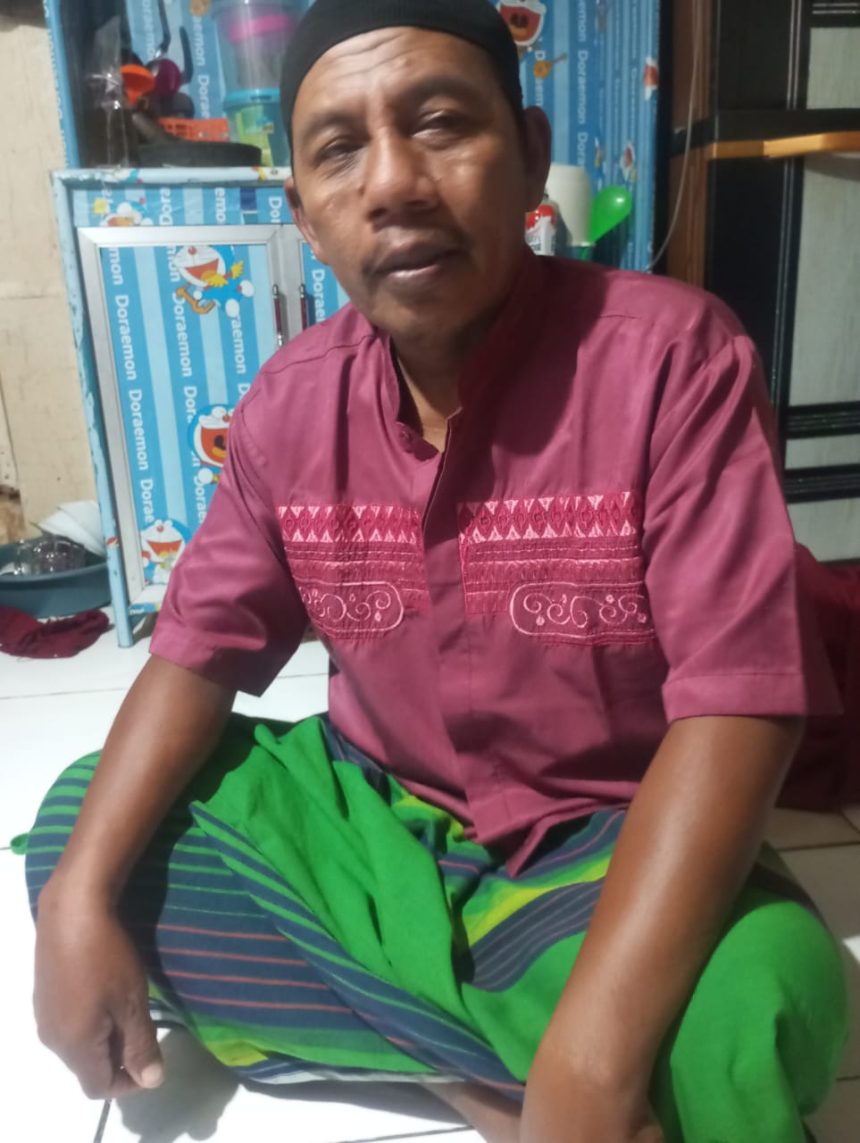 Foto: Warga Kebon Sayur yang di Tangkap Paksa oleh Aparat (Bapak Juned)/MARHAENIST.
